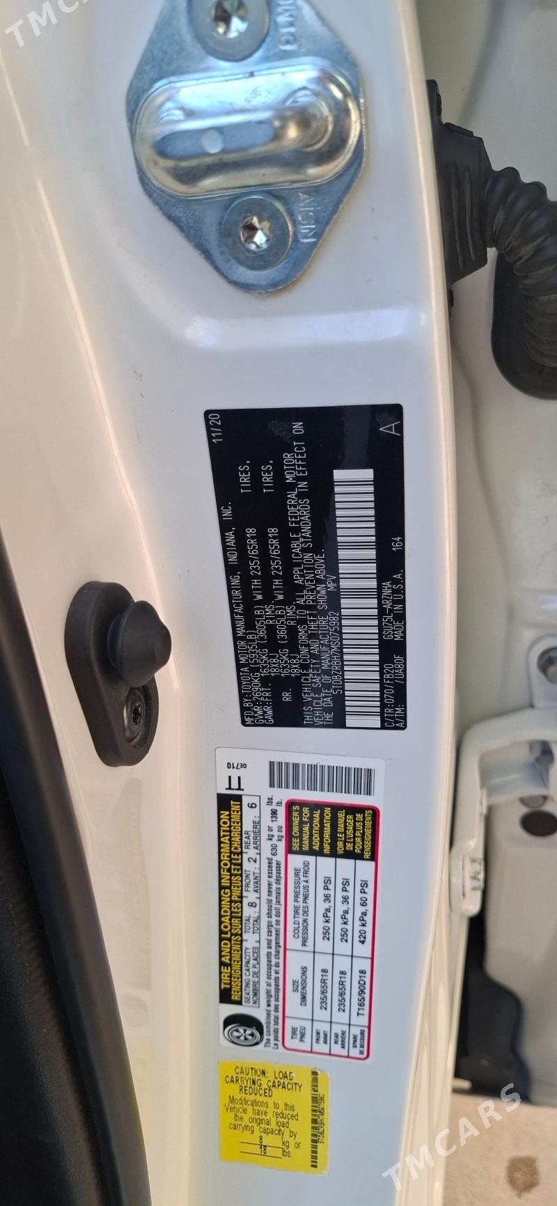 Toyota Highlander 2021 - 576 000 TMT - Векильбазар - img 8