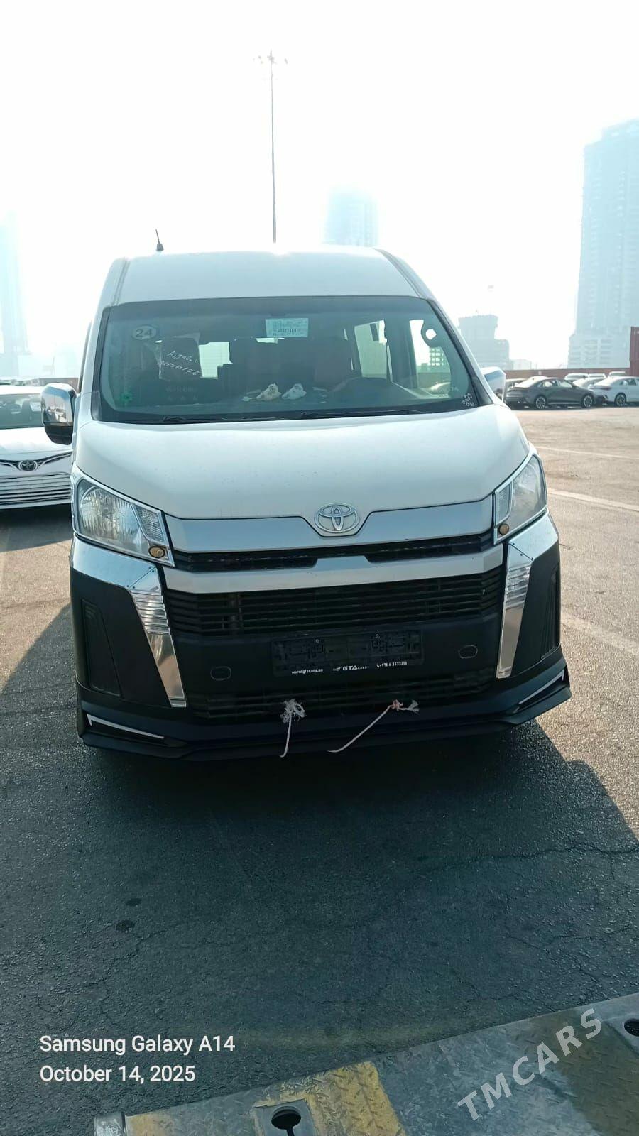 Toyota Hiace 2020 - 710 000 TMT - Гёкдепе - img 1