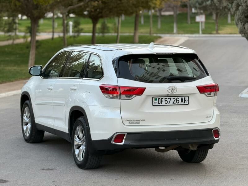 Toyota Highlander 2018 - 430 000 TMT - Ашхабад - img 4