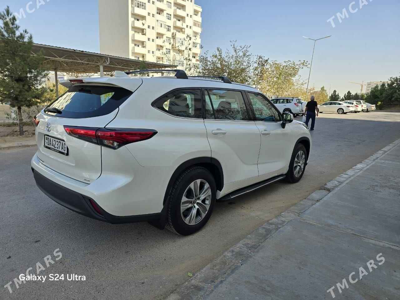 Toyota Highlander 2021 - 575 000 TMT - Ашхабад - img 3
