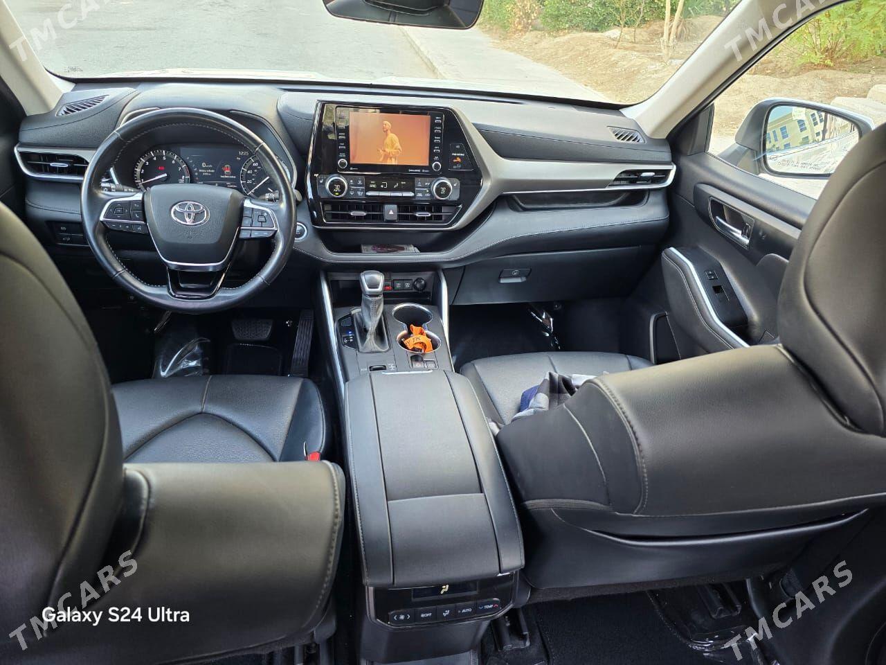 Toyota Highlander 2021 - 575 000 TMT - Ашхабад - img 4