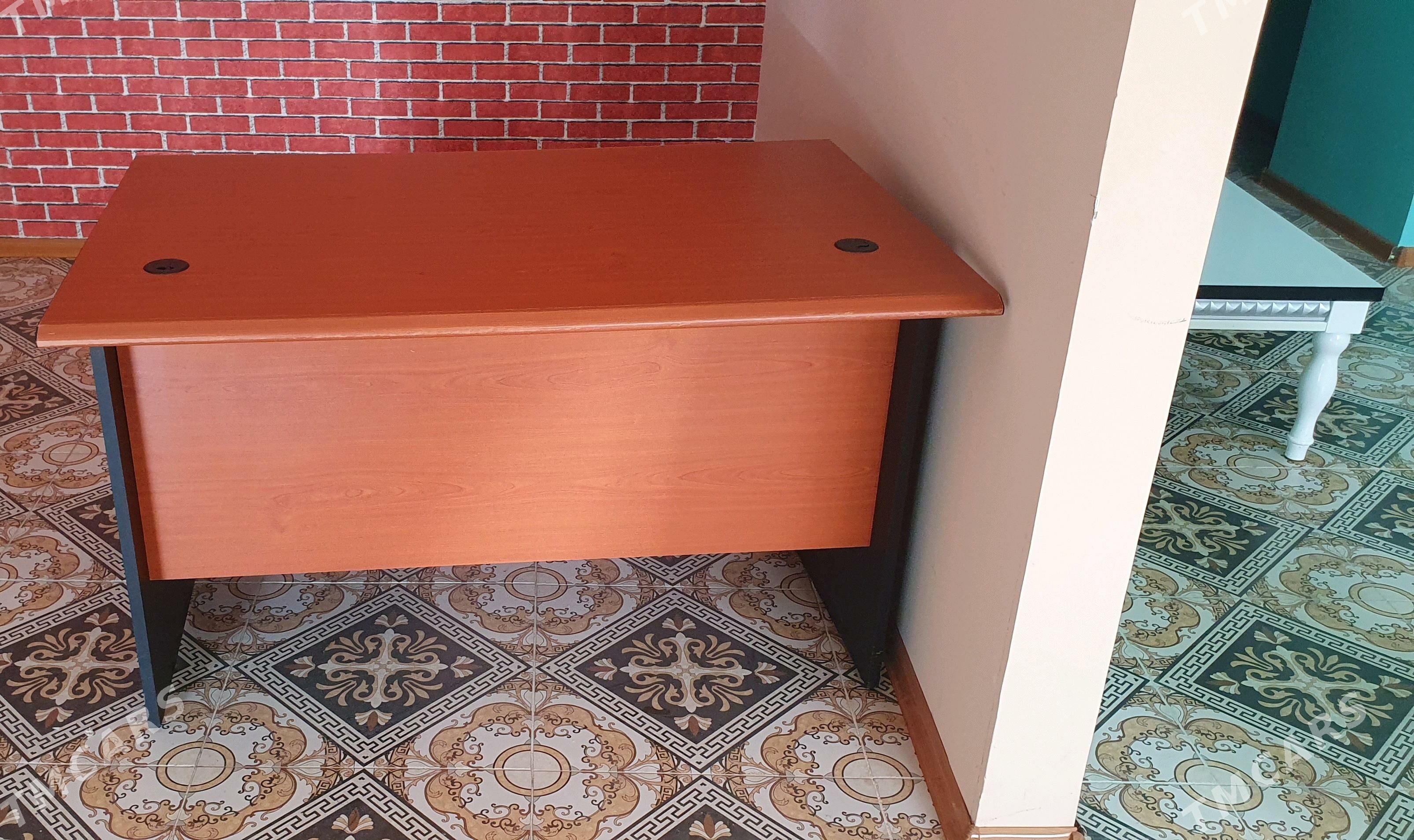 Стол писменный - Türkmenbaşy - img 2