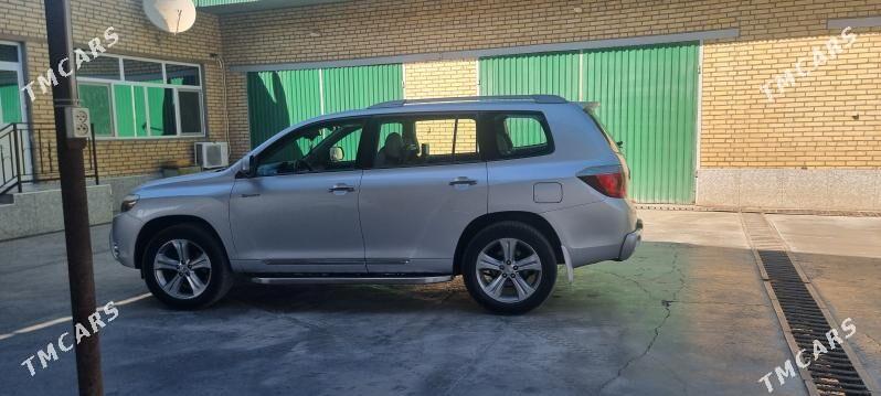 Toyota Highlander 2010 - 350 000 TMT - Халач - img 8