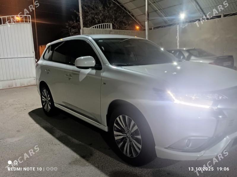 Mitsubishi Outlander 2022 - 300 000 TMT - Магданлы - img 5