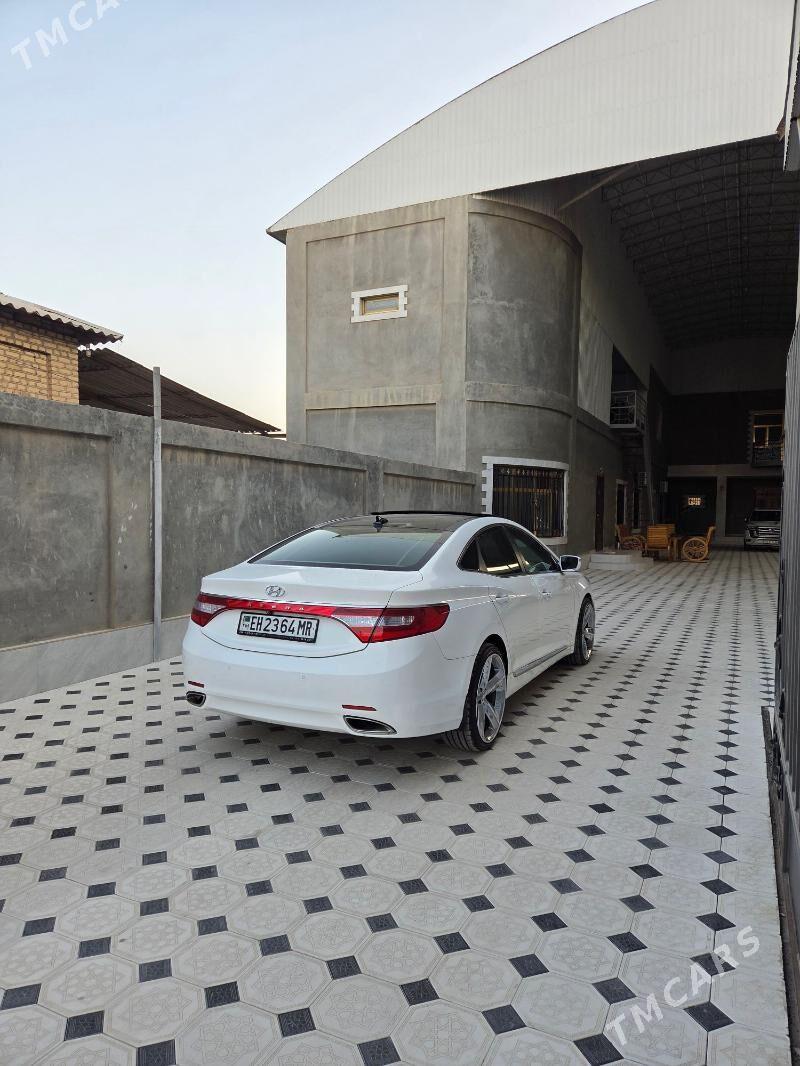 Hyundai Azera 2013 - 220 000 TMT - Мары - img 4