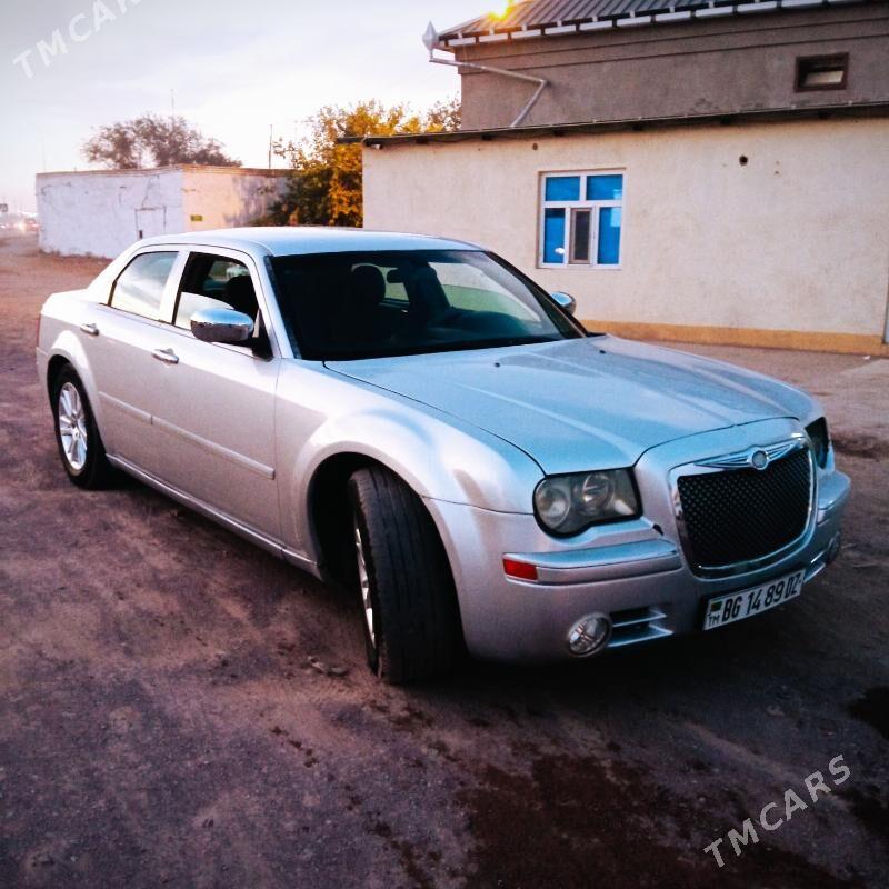 Chrysler 300C 2007 - 100 000 TMT - Gurbansoltan Eje - img 6