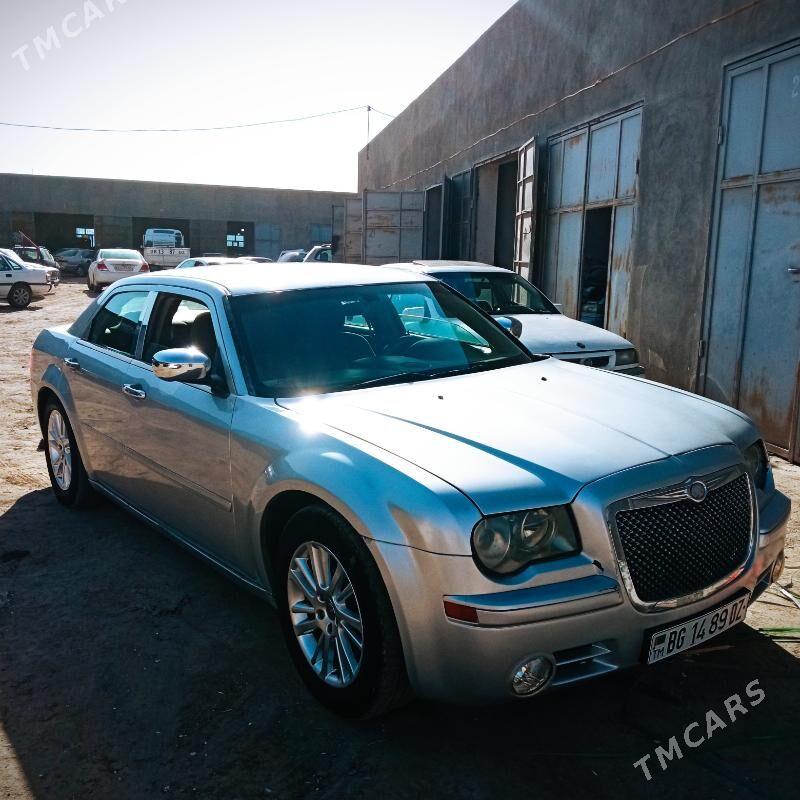 Chrysler 300C 2007 - 100 000 TMT - Gurbansoltan Eje - img 4