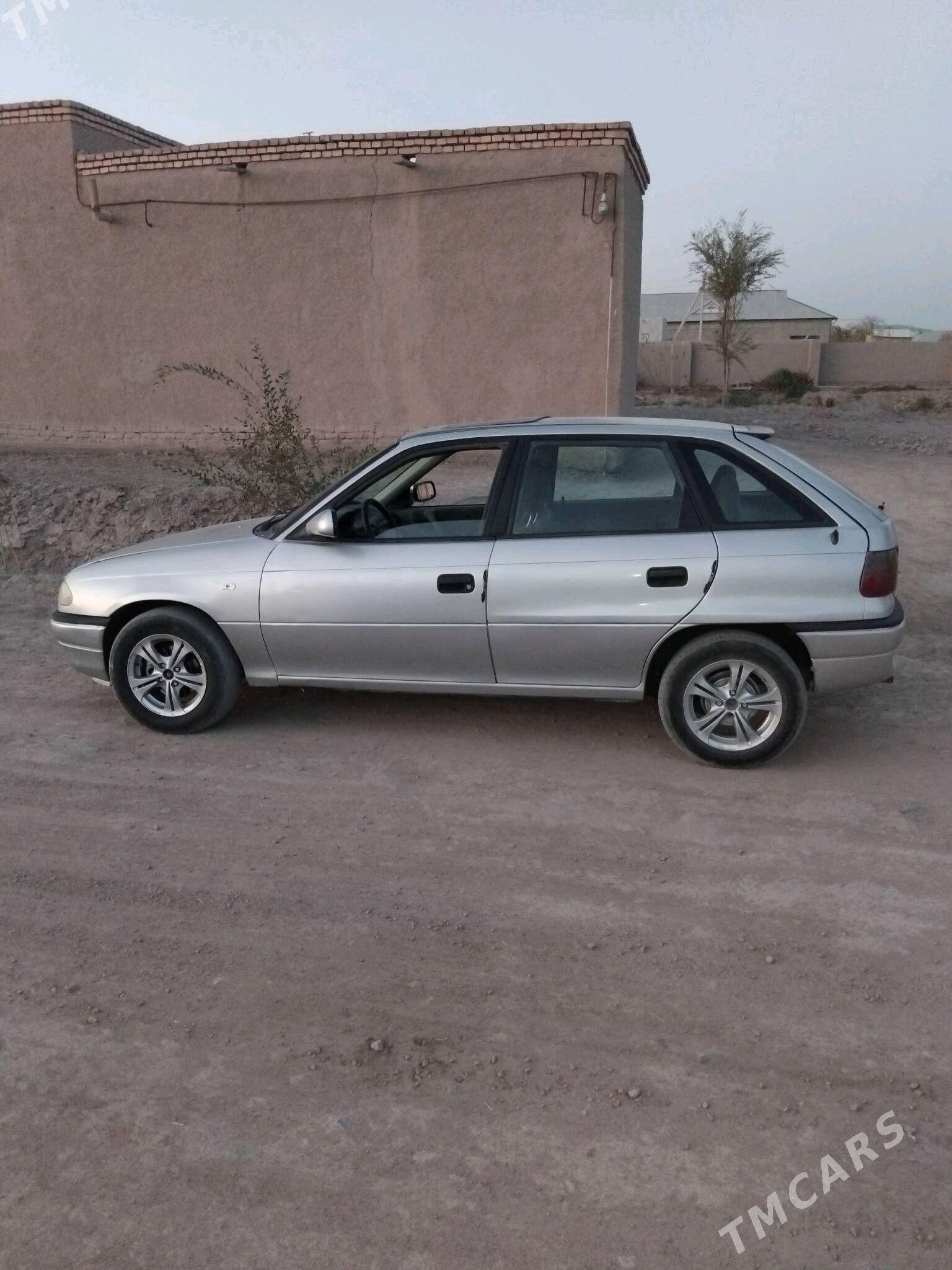 Opel Astra 1993 - 40 000 TMT - Акдепе - img 3
