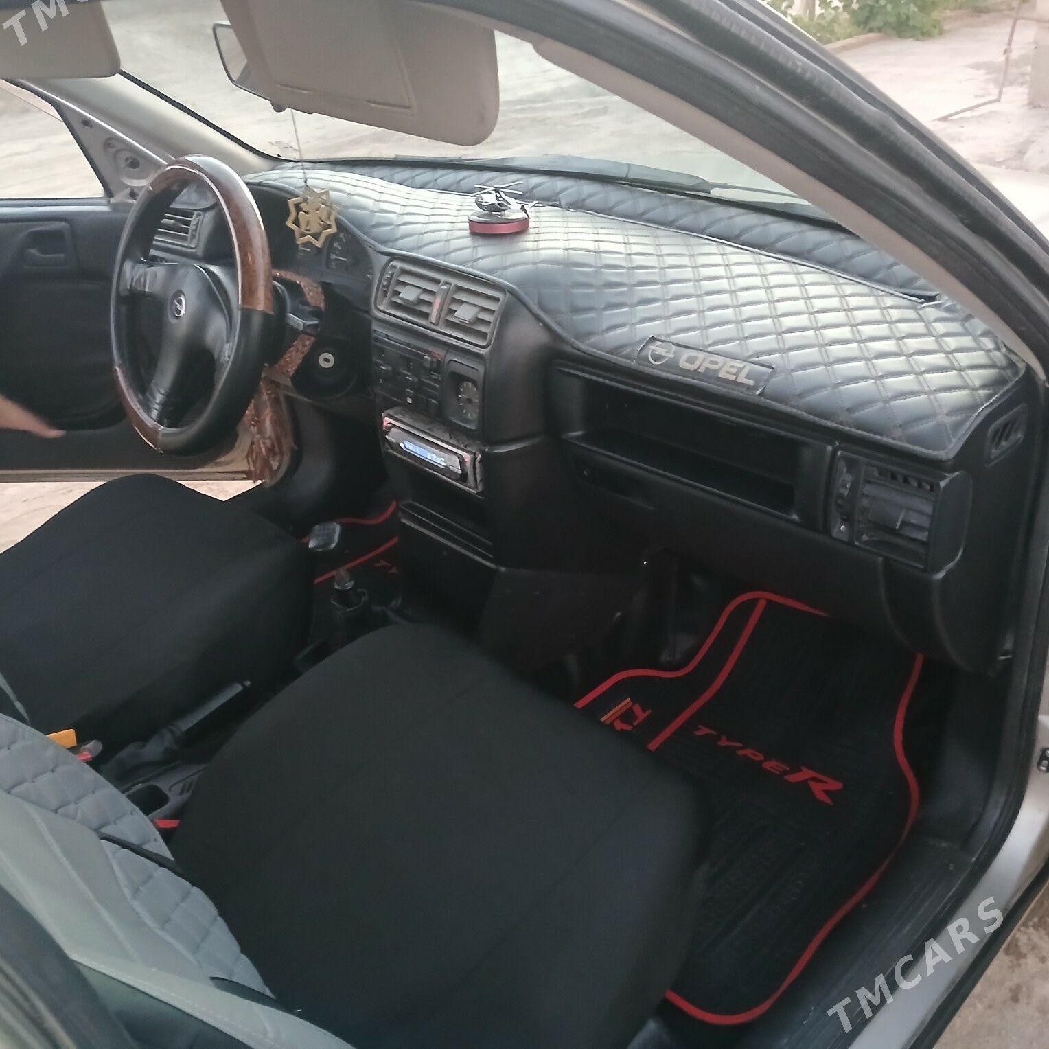 Opel Vectra 1993 - 40 000 TMT - Шабатский этрап - img 4