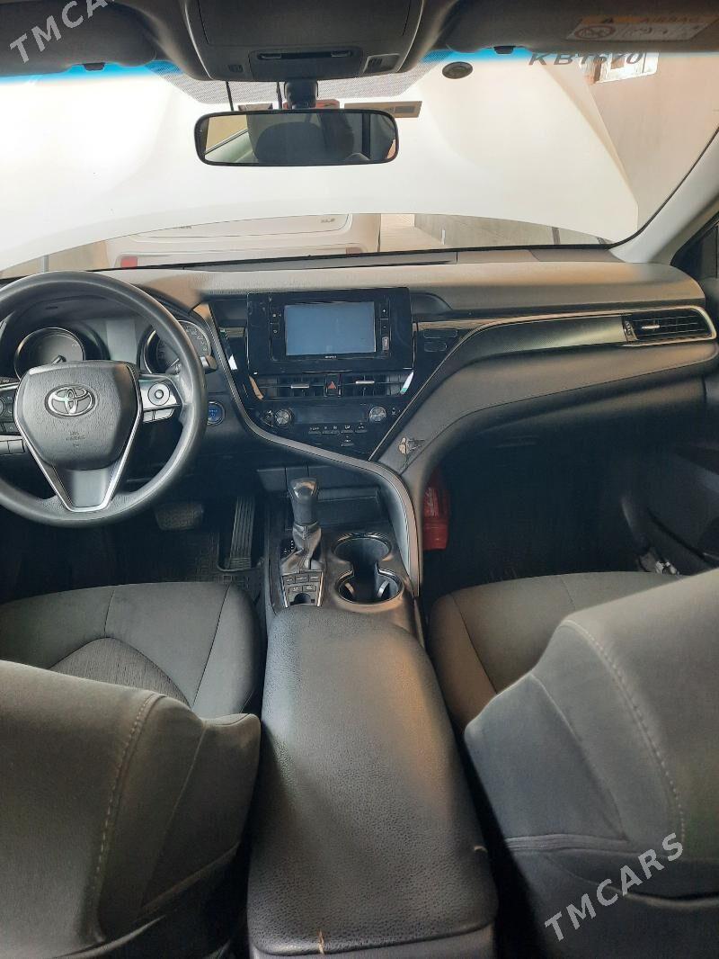 Toyota Camry 2021 - 215 000 TMT - Гурбансолтан Едже - img 3