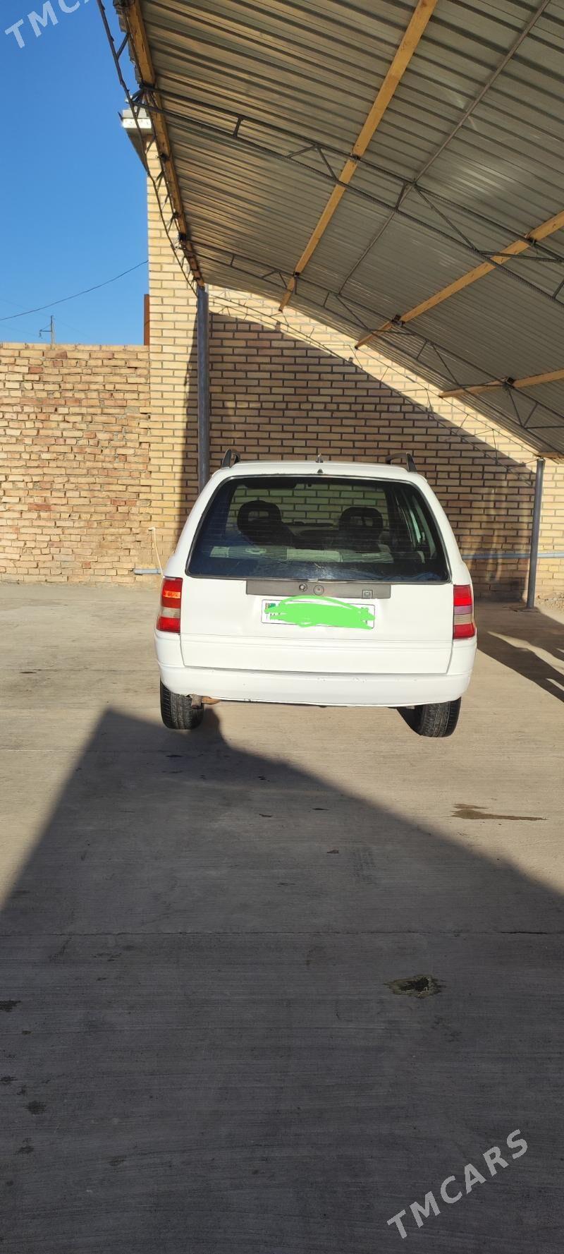 Opel Astra 1993 - 43 000 TMT - Серахс - img 7