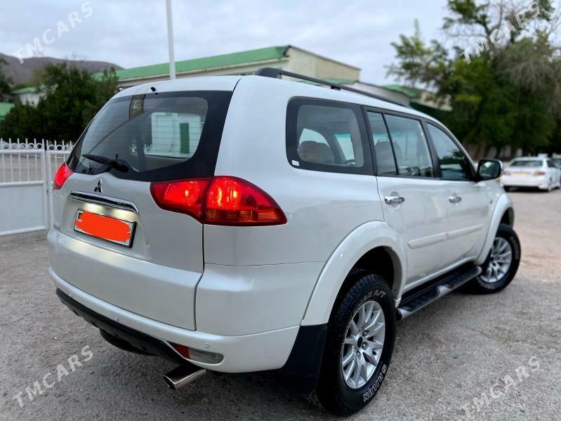 Mitsubishi Montero Sport 2013 - 250 000 TMT - Балканабат - img 2