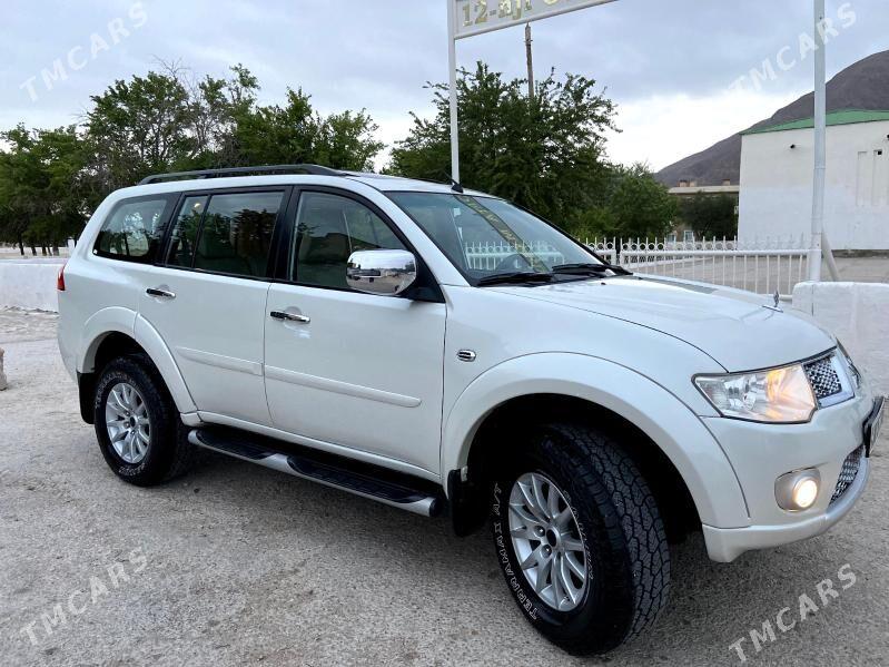 Mitsubishi Montero Sport 2013 - 250 000 TMT - Балканабат - img 5