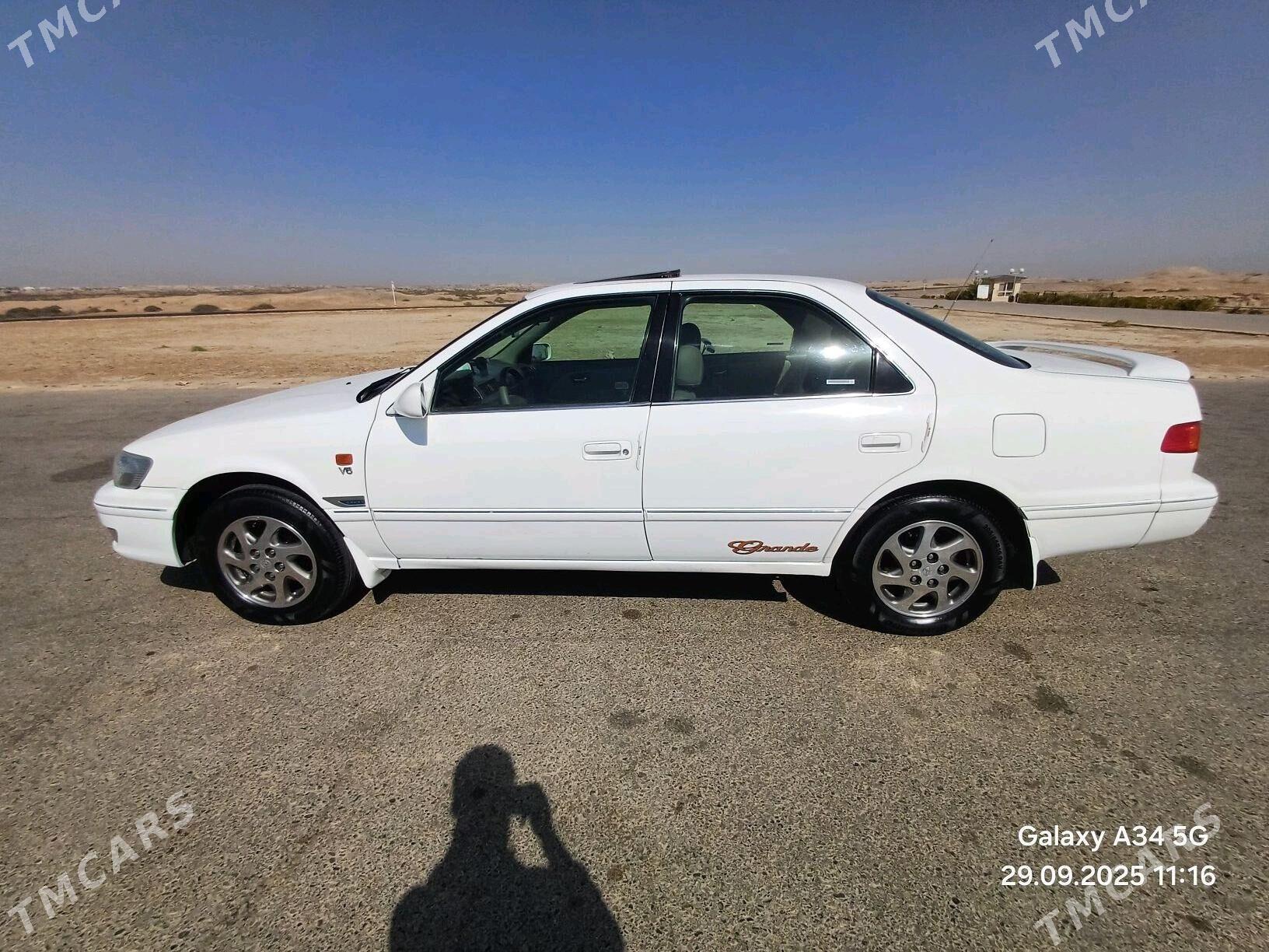Toyota Camry 1997 - 155 000 TMT - Baýramaly - img 6