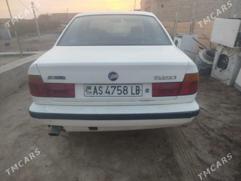 BMW 520 1990 - 25 000 TMT - Туркменабат - img 1