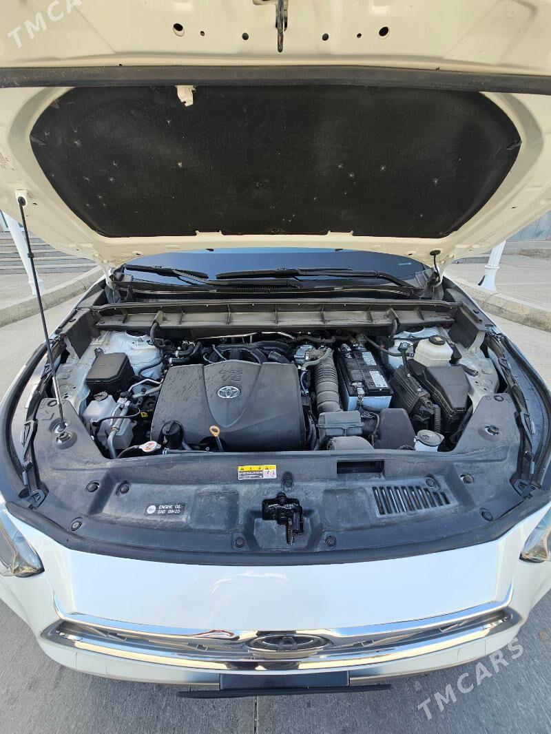 Toyota Highlander 2022 - 512 000 TMT - Ашхабад - img 2