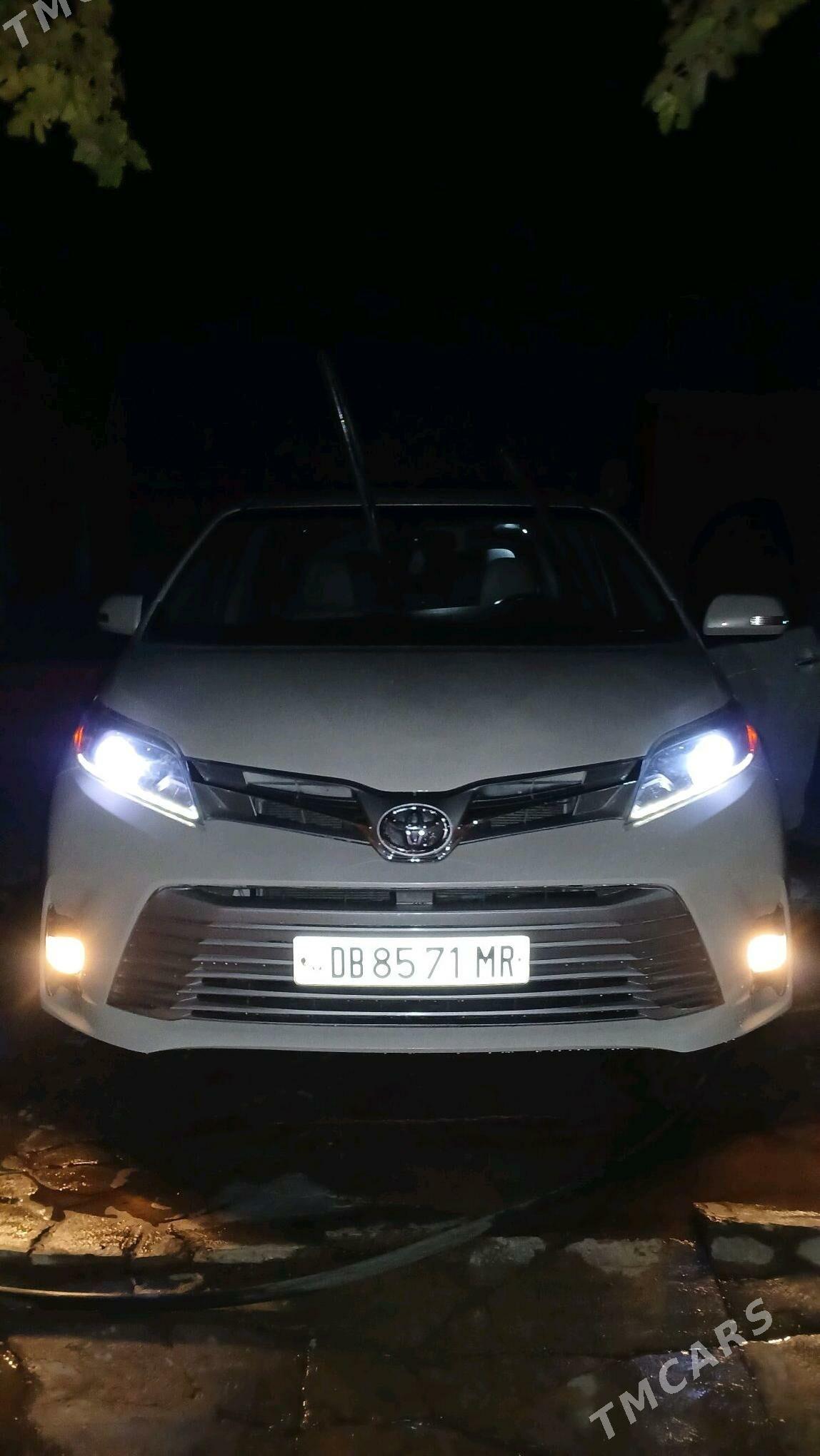 Toyota Sienna 2019 - 510 000 TMT - Мары - img 6