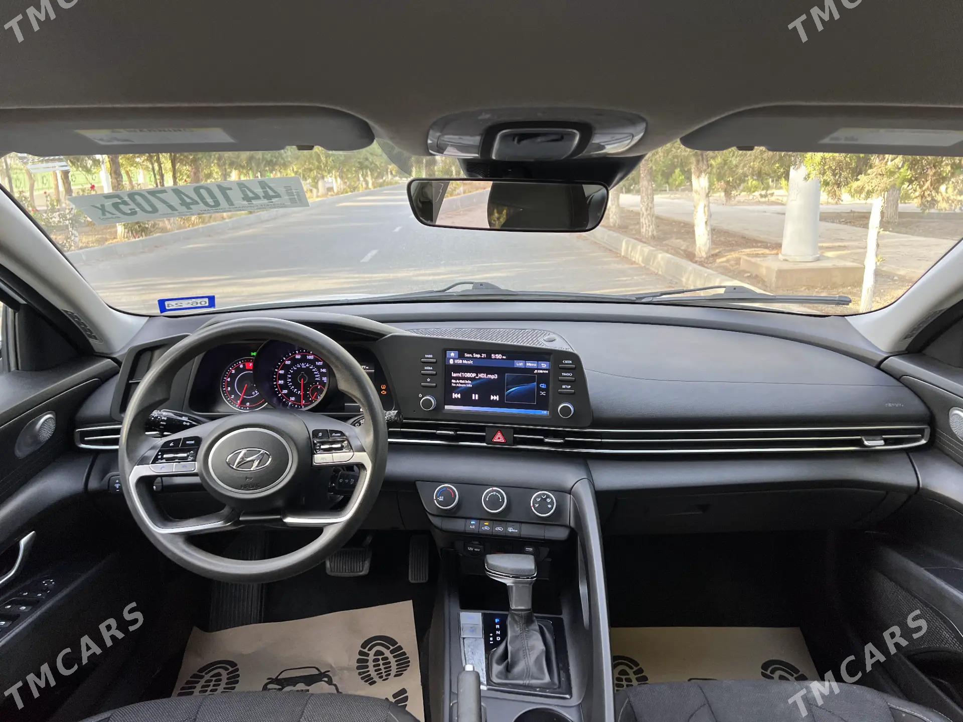 Hyundai Elantra 2021 - 240 000 TMT - Бузмеин - img 7