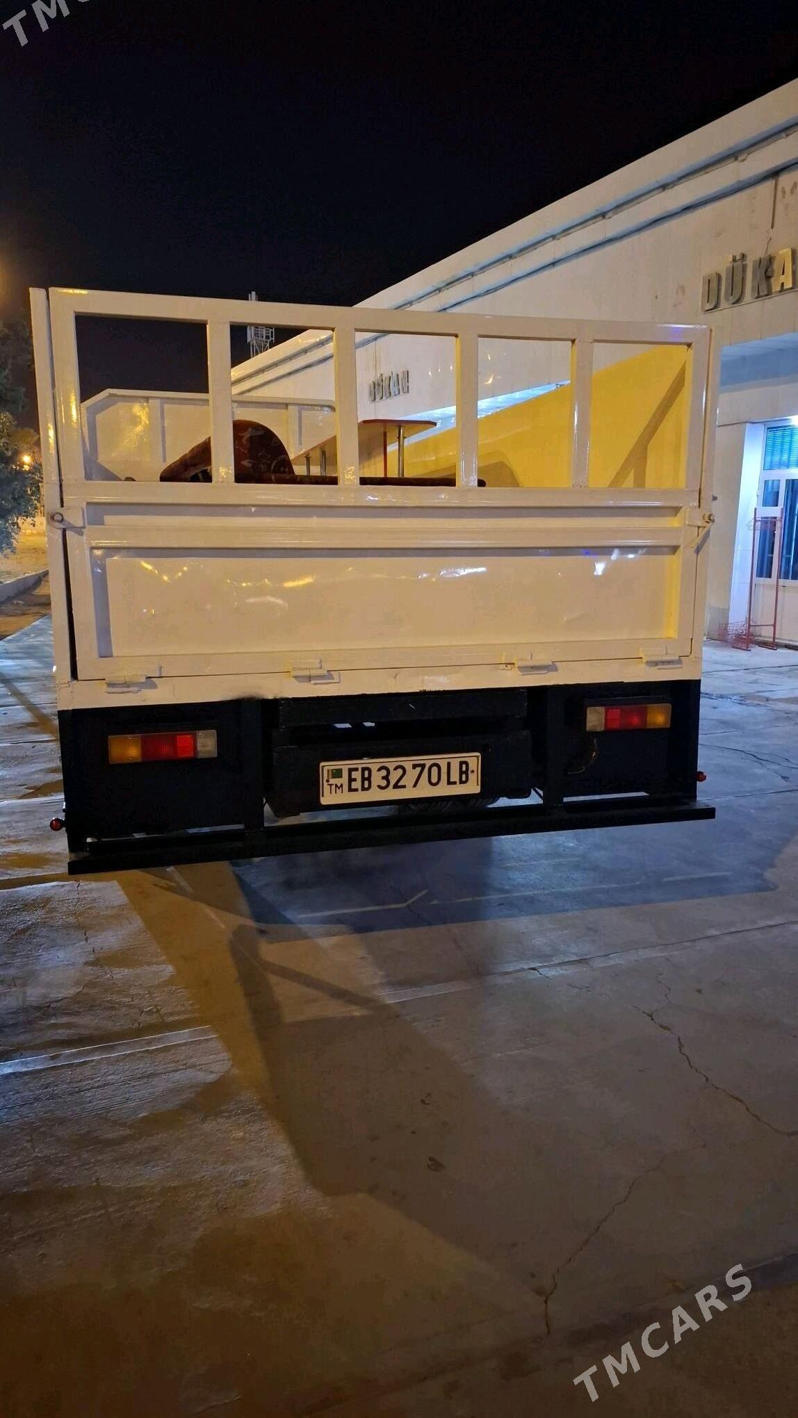 Mitsubishi Fuso 2003 - 250 000 TMT - Чарджоу - img 5