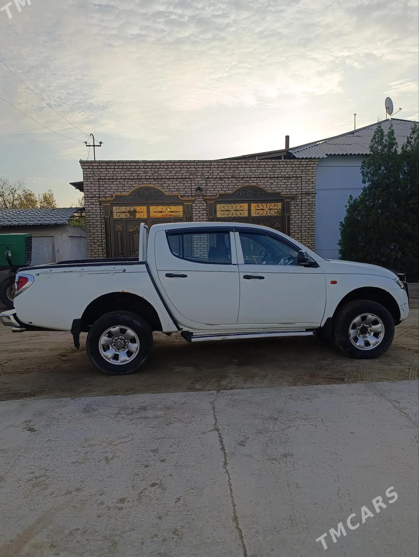 Mitsubishi L200 2007 - 70 000 TMT - Шабатский этрап - img 4