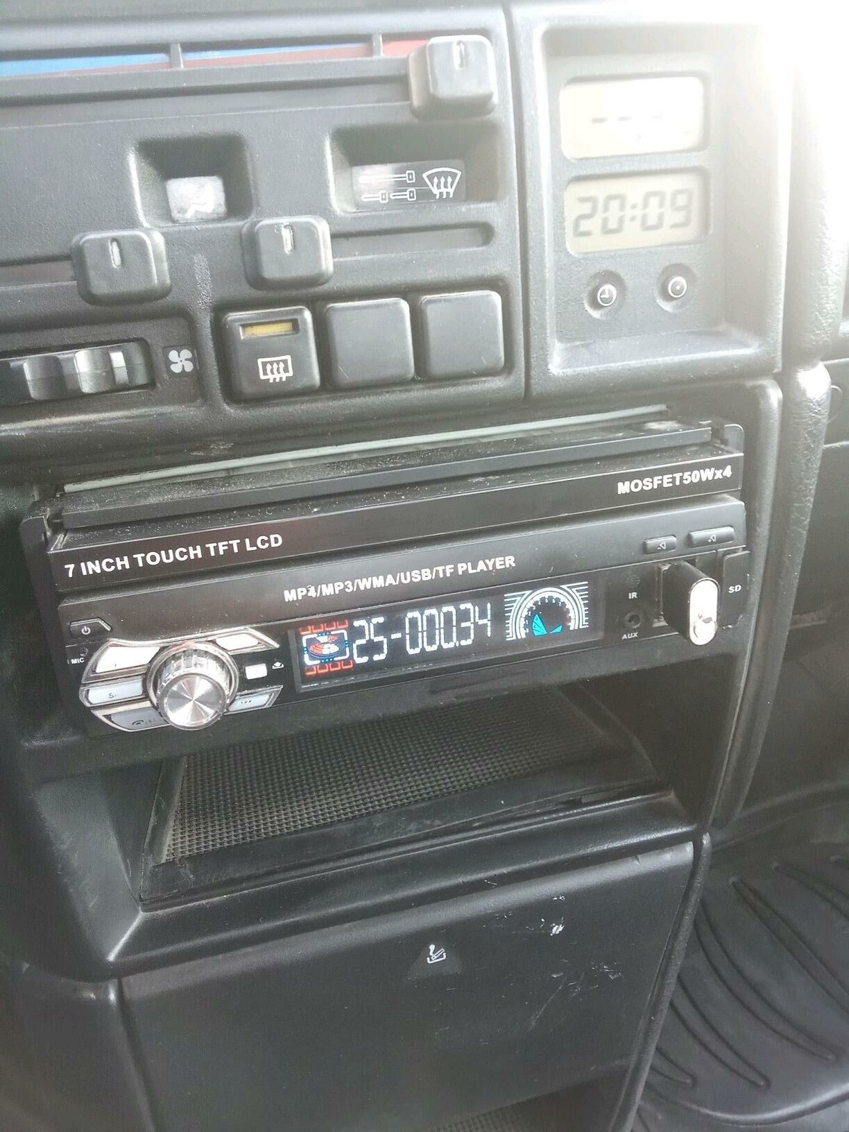 Cykyan televizor 550 TMT - Mary - img 2