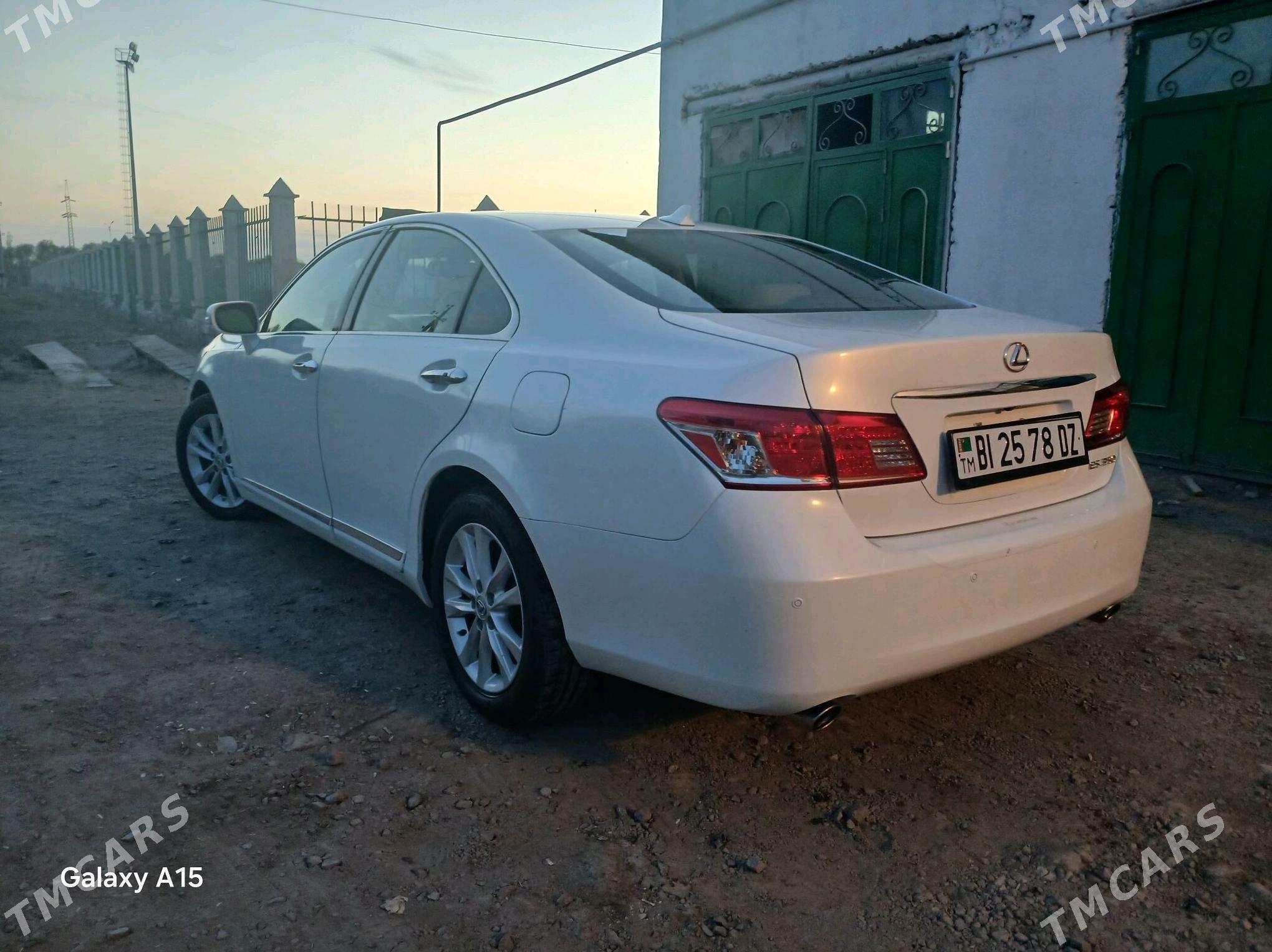 Lexus ES 350 2011 - 290 000 TMT - Кёнеургенч - img 4