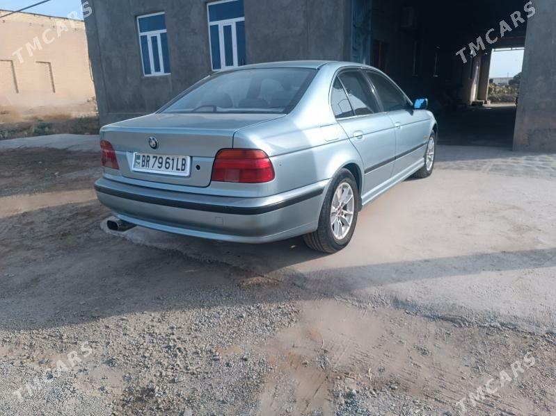BMW E39 2000 - 80 000 TMT - Дянев - img 1