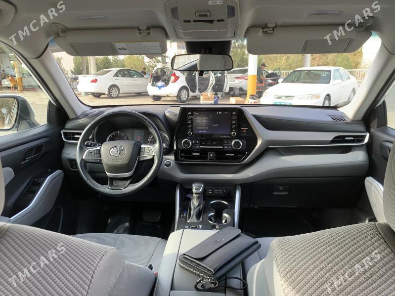 Toyota Highlander 2022 - 480 000 TMT - Анев - img 1