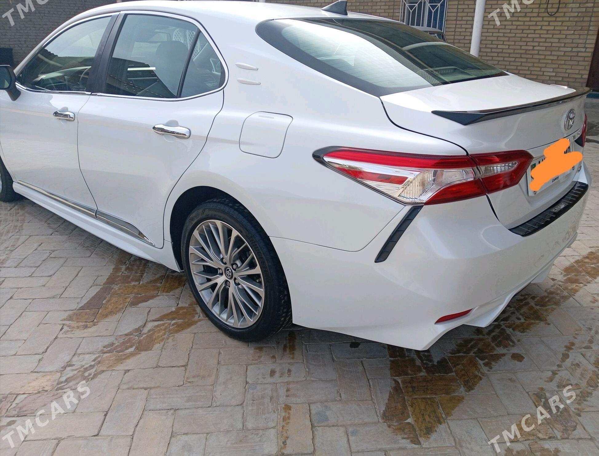 Toyota Camry 2019 - 290 000 TMT - Мары - img 3