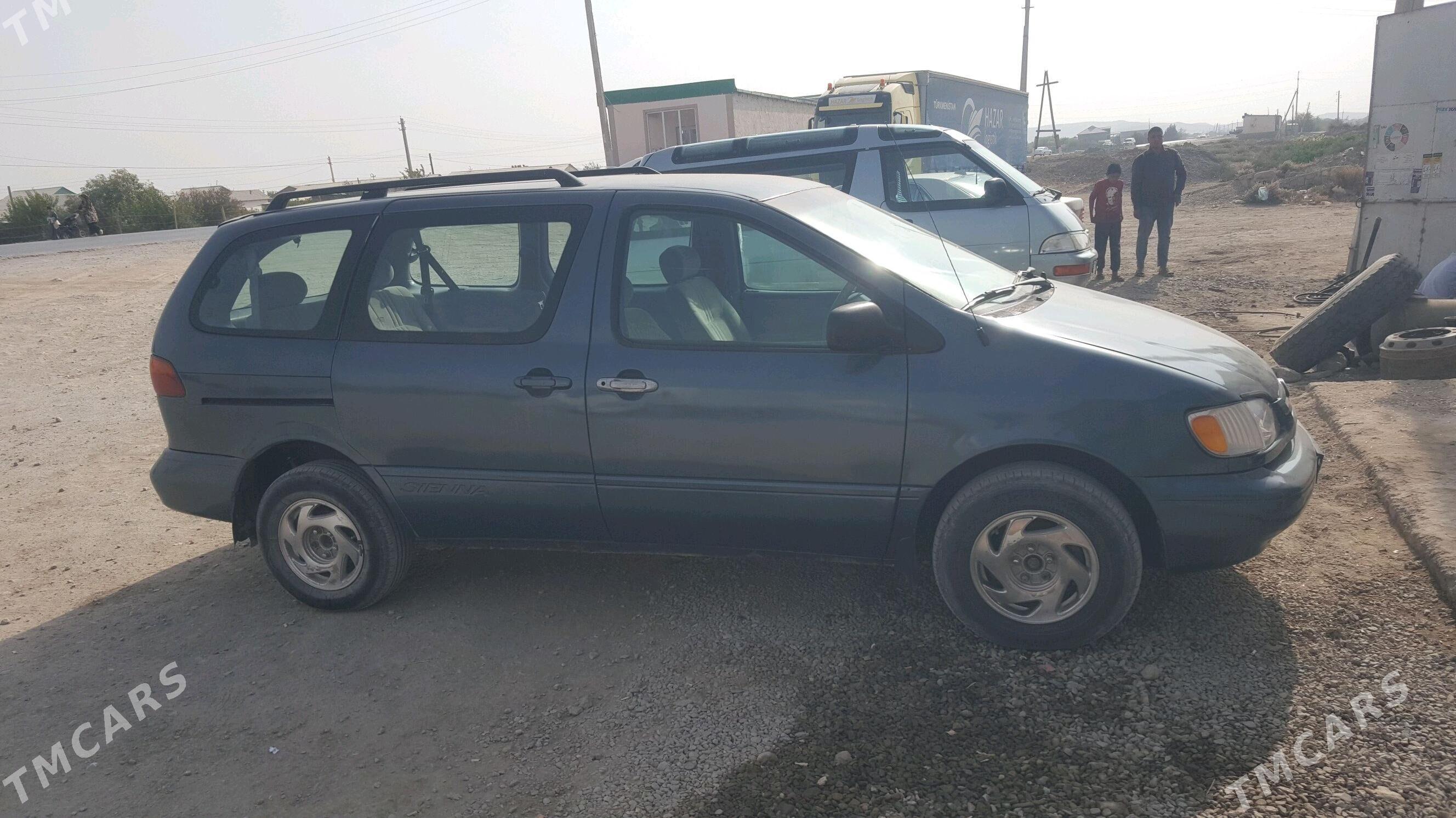 Toyota Sienna 2000 - 145 000 TMT - Койтендаг - img 4