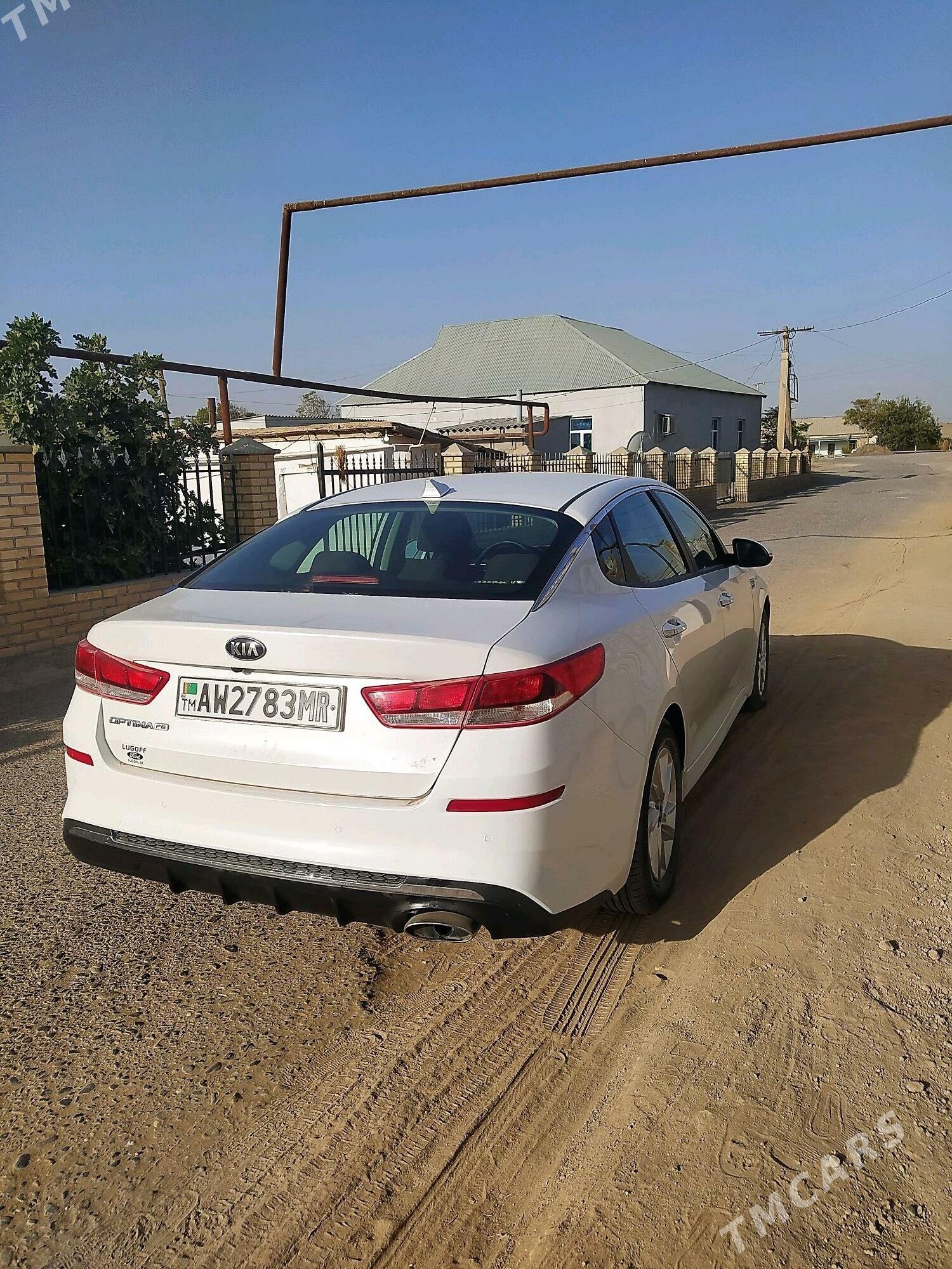 Kia Optima 2020 - 250 000 TMT - Ёлётен - img 3