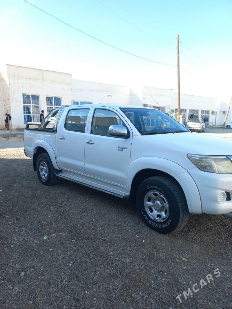 Toyota Hilux 2006 - 210 000 TMT - Bereket - img 7