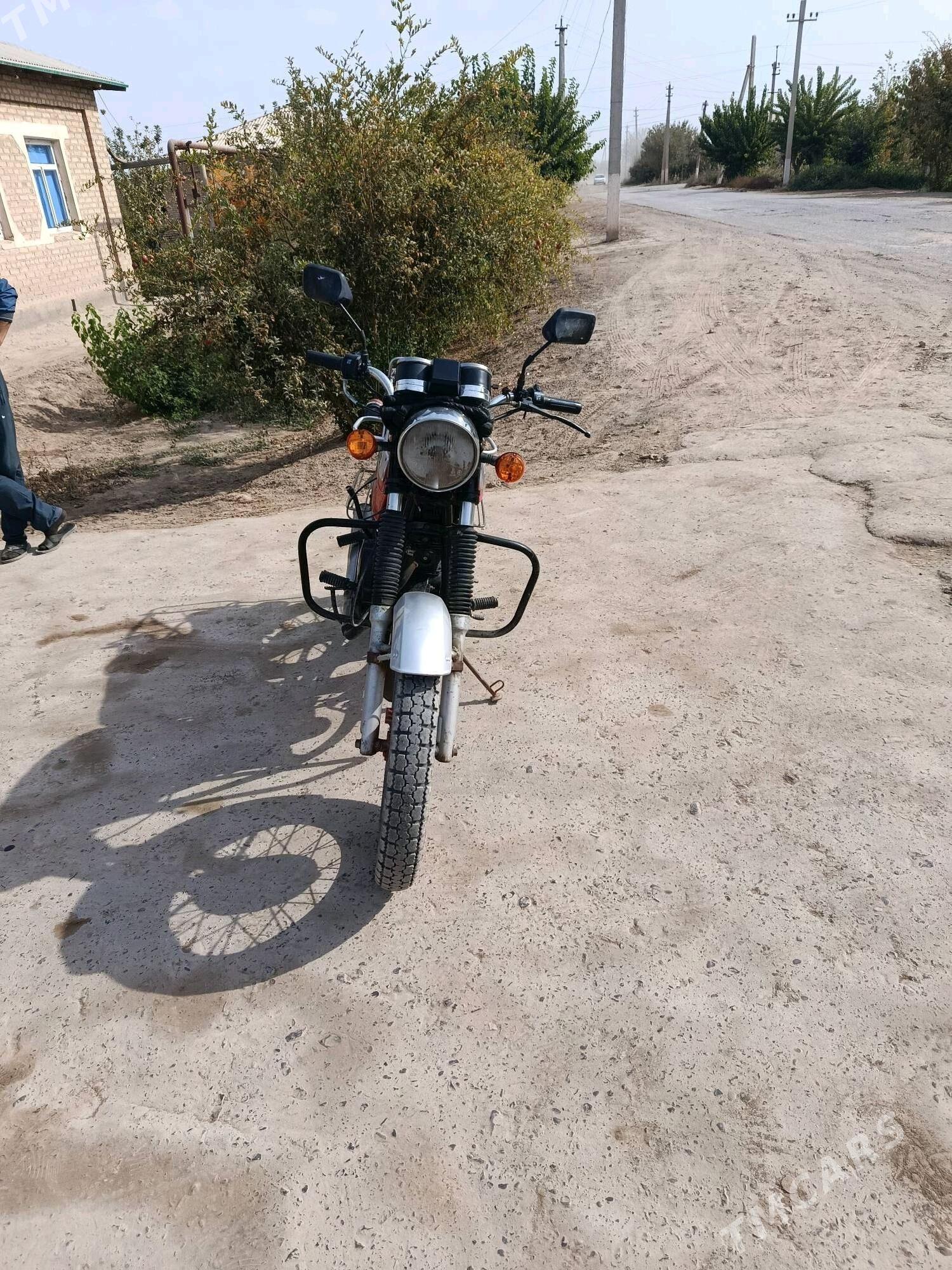 Fekon FK150-8G 2015 - 16 000 TMT - Гарабекевюл - img 3