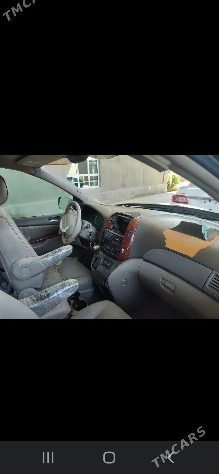 Toyota Sienna 2005 - 122 000 TMT - Мары - img 1