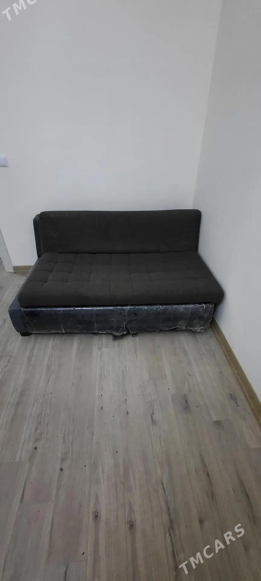 Диван - Туркменбаши - img 4