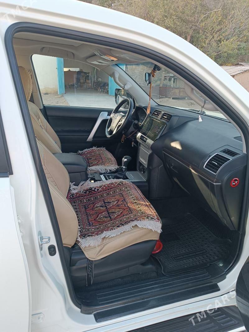 Toyota Land Cruiser Prado 2019 - 840 000 TMT - Серхетабат (Кушка) - img 7