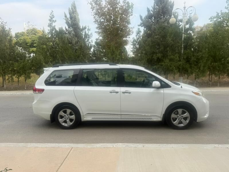 Toyota Sienna 2012 - 285 000 TMT - Parahat 1 - img 2