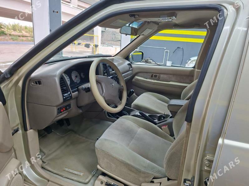 Nissan Pathfinder 2001 - 110 000 TMT - Бедев - img 6