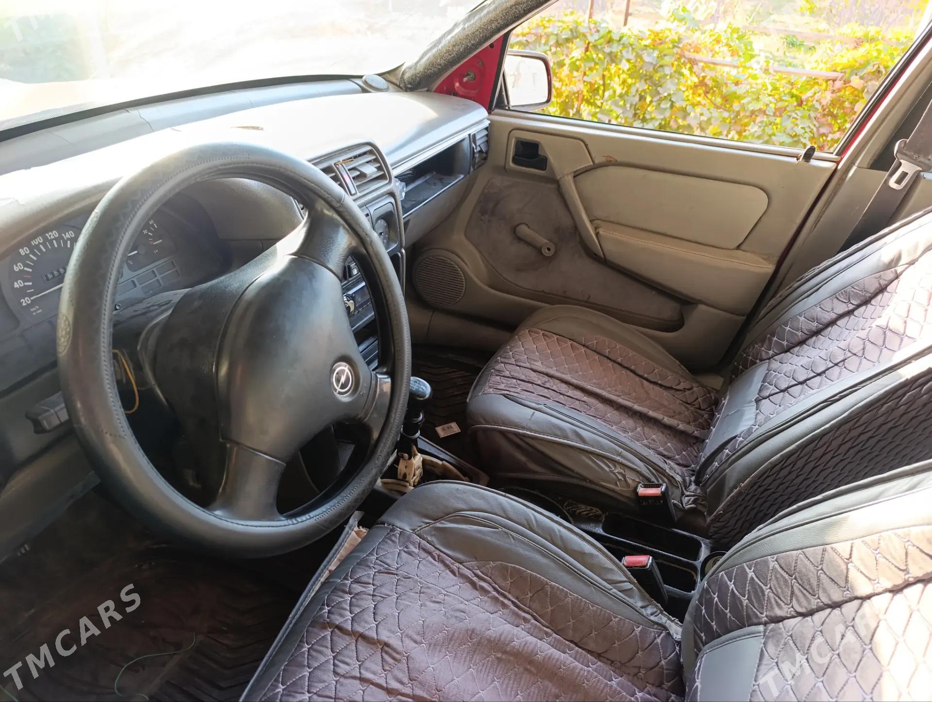 Opel Vectra 1990 - 30 000 TMT - Сейди - img 5