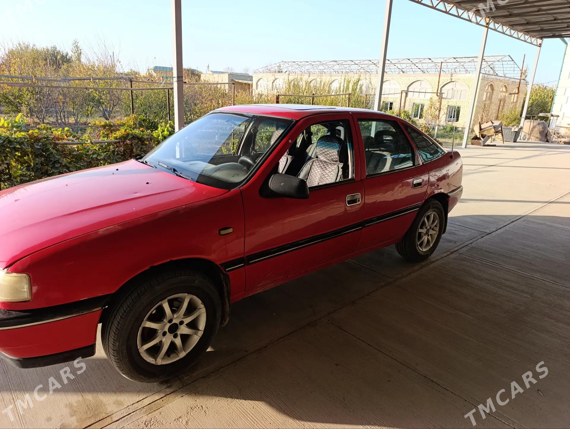 Opel Vectra 1990 - 30 000 TMT - Сейди - img 4