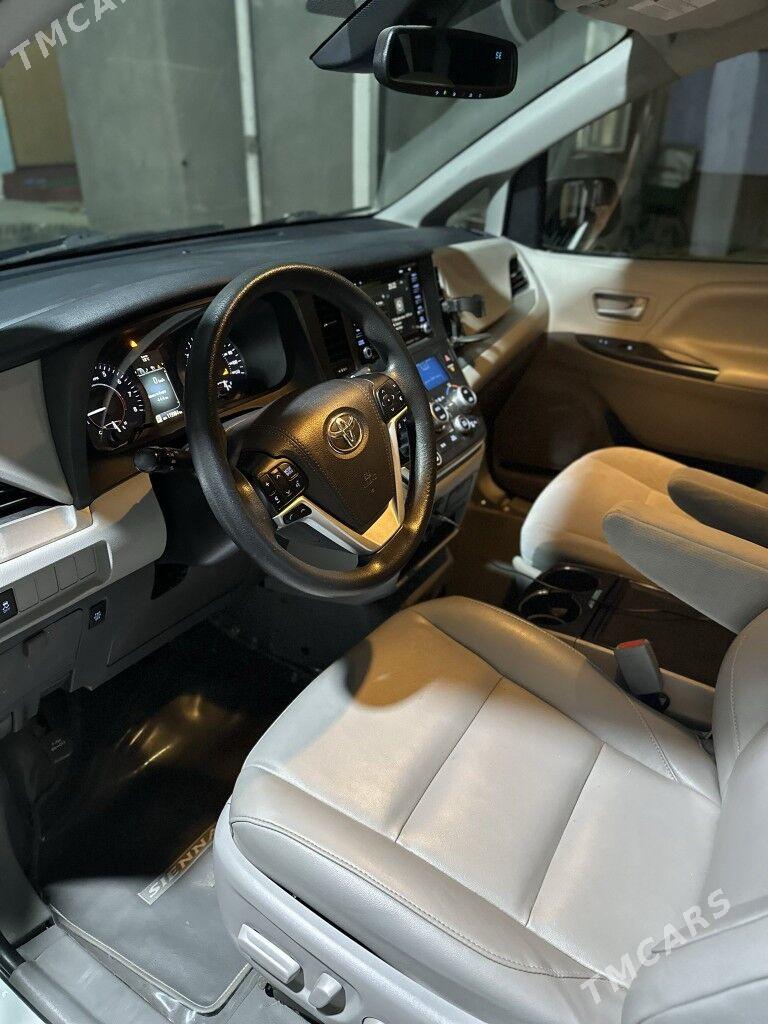 Toyota Sienna 2020 - 330 000 TMT - Ашхабад - img 5