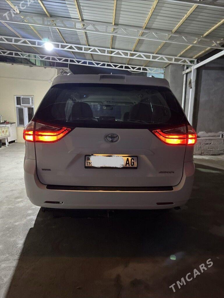 Toyota Sienna 2020 - 330 000 TMT - Ашхабад - img 1