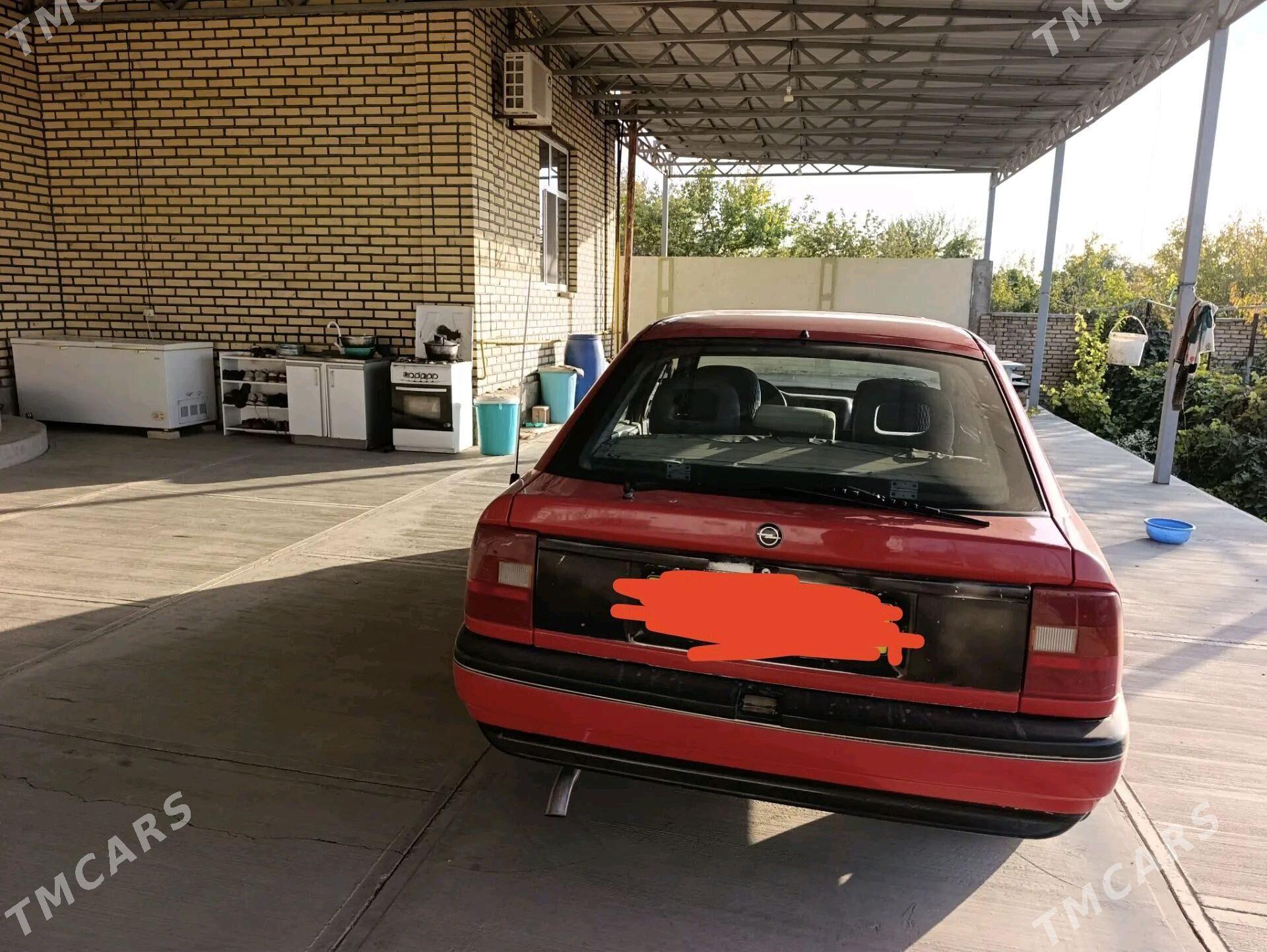 Opel Vectra 1990 - 30 000 TMT - Сейди - img 1
