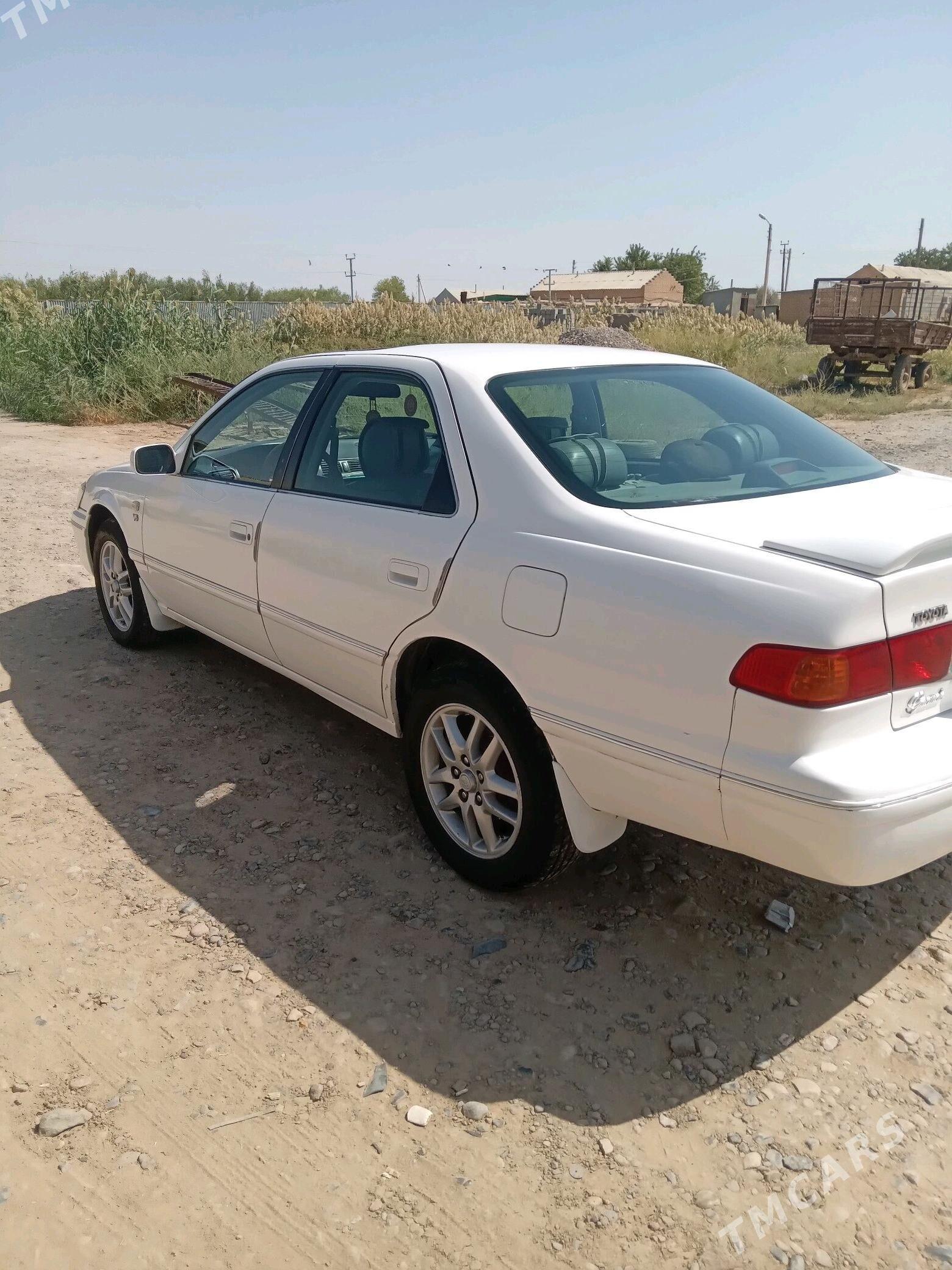 Toyota Camry 1997 - 125 000 TMT - Бабадайхан - img 3