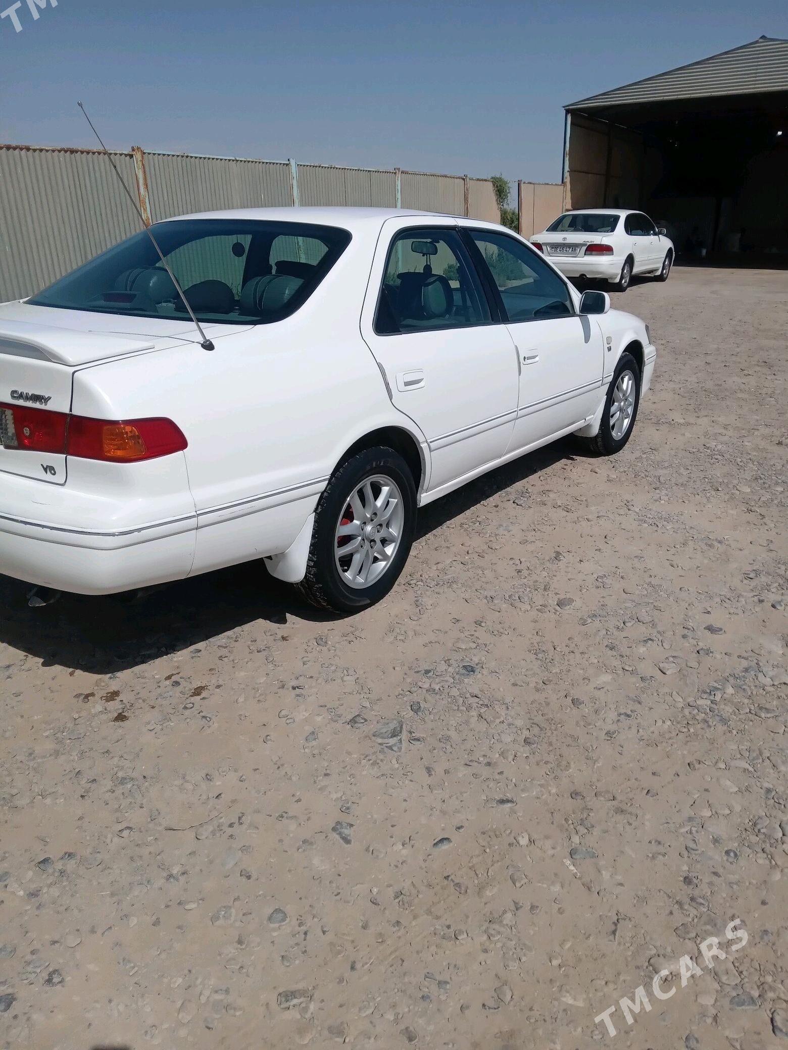 Toyota Camry 1997 - 125 000 TMT - Бабадайхан - img 4