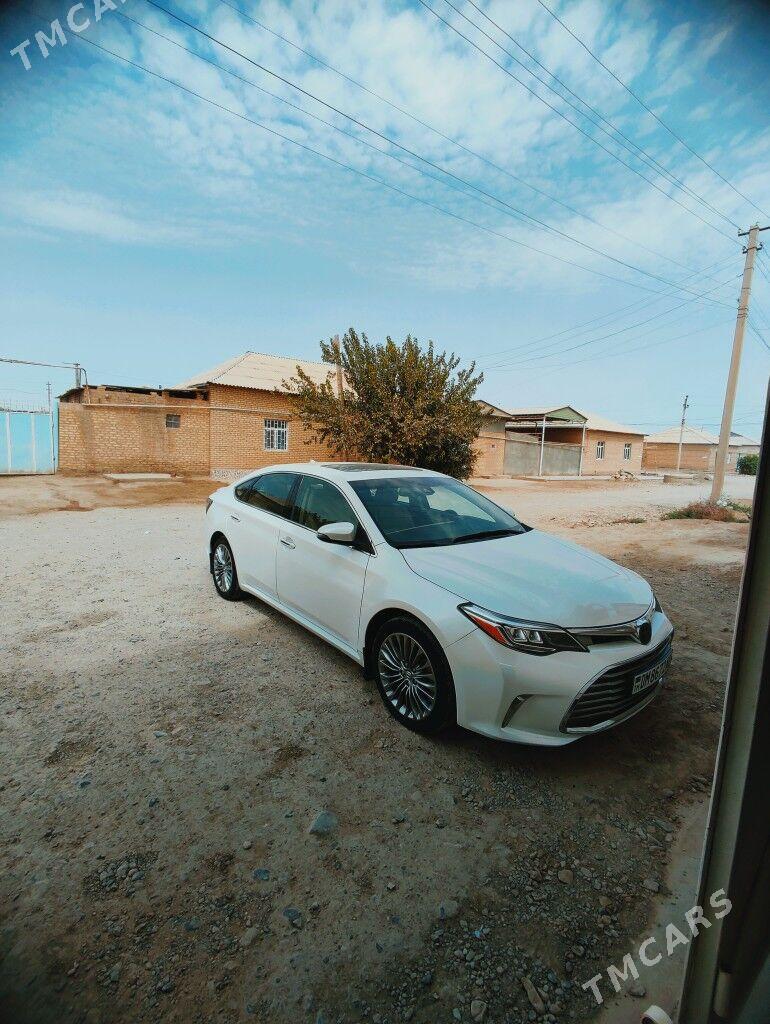 Toyota Avalon 2018 - 410 000 TMT - Теджен - img 4