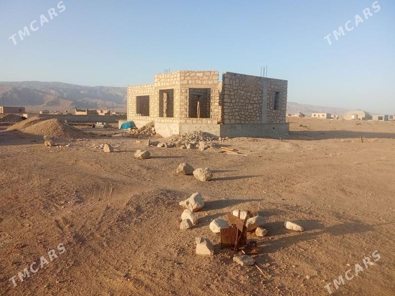 Satlyk jay kerwen 1de - Balkanabat - img 1