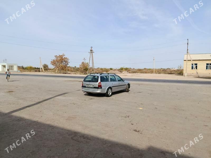 Opel Vectra 1997 - 38 000 TMT - Саят - img 3