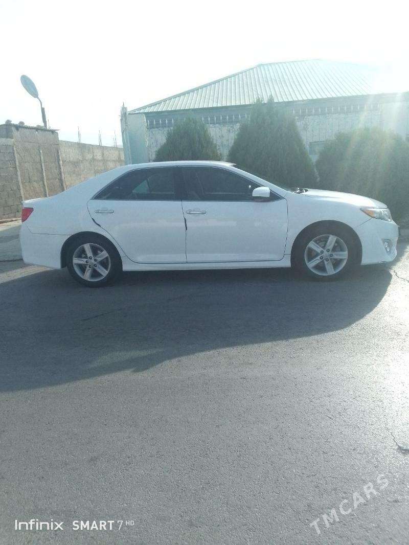Toyota Camry 2014 - 260 000 TMT - Бузмеин - img 6
