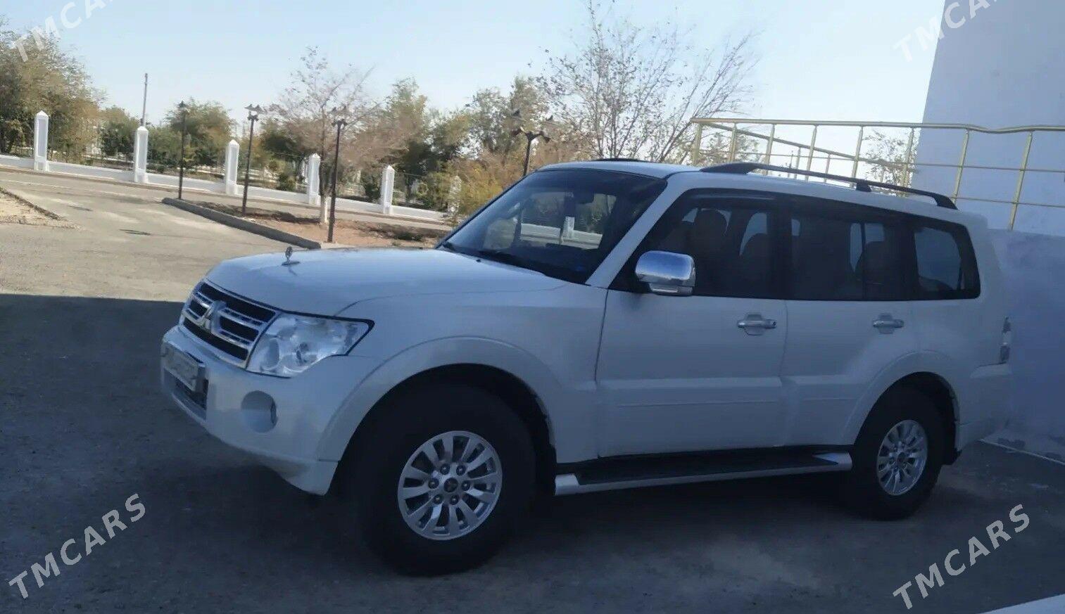 Mitsubishi Pajero 2010 - 270 000 TMT - Дашогуз - img 8